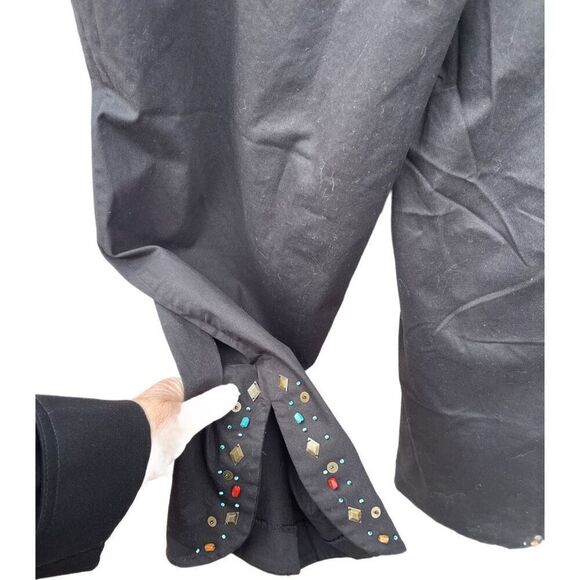 Requirements size 22 jet black cropped pants with beaded trim - Picture 3 of 5